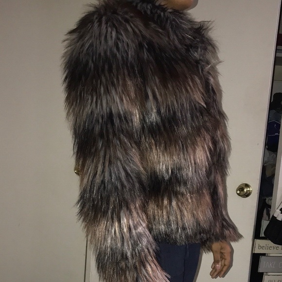 Faux fur coat - Picture 2 of 2